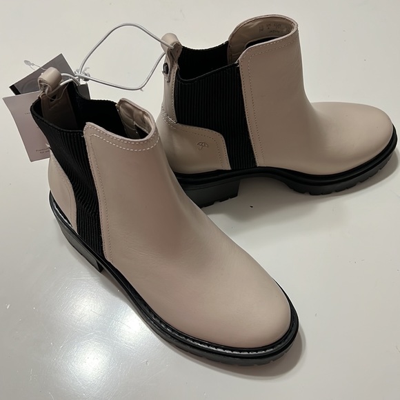 New!! Naturalizer Jadyn Hydrofuge Leather Lug Heel Pull On Ankle Boots Tan Sz 7 - Picture 3 of 16